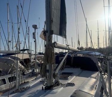 Lomo Quiebre Boat Rental | Yate Rock & Roll