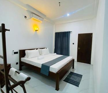 Kathaluwa Hotel | Yathi'S Surf Villa