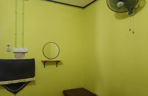 Kampung Pasir Hantu Apartment | Yatie homestay