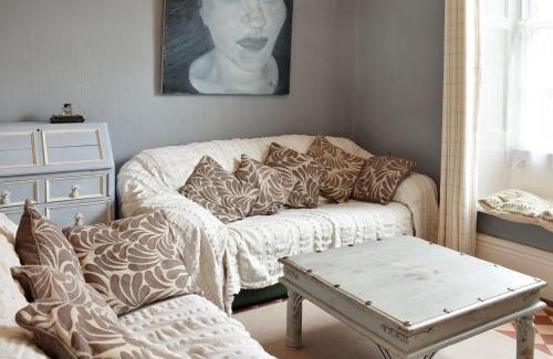 Lyme Regis House | Yawl House