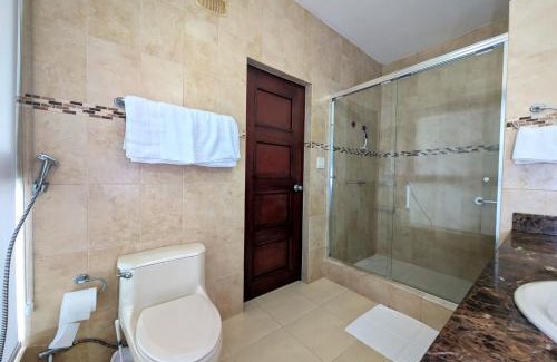 Marbella Apartment | YC 2307 l Av Balboa 2 BDR bay view