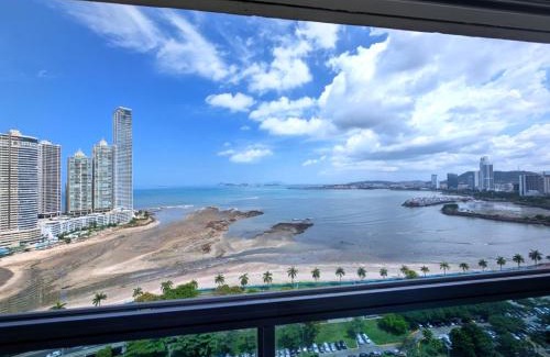 Marbella Apartment | YC 2307 l Av Balboa 2 BDR bay view