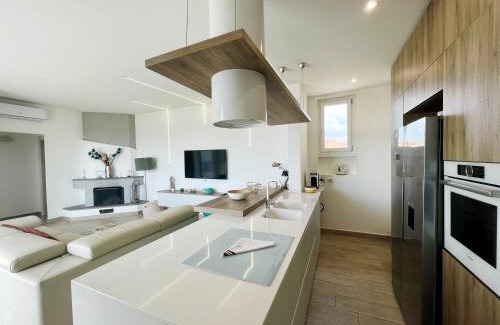 Quartiere XVII Trieste Apartment | YCH-Attico con splendida vista su Villa Ada