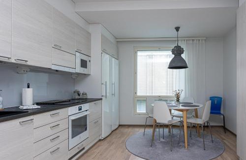 Downtown Kuopio Apartment | Ydinkeskustan uusi kahden makuuhuoneen huoneisto, sauna ja 2 wc