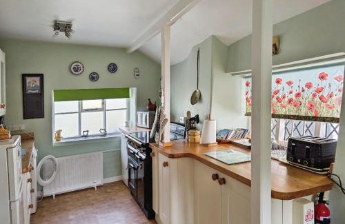 Niton House | Ye Olde Cottage