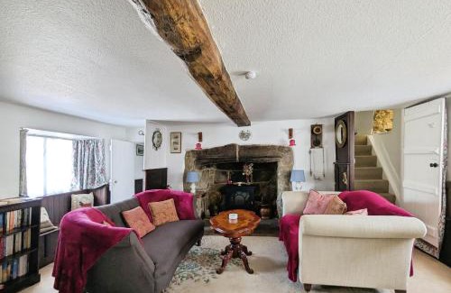 Niton House | Ye Olde Cottage