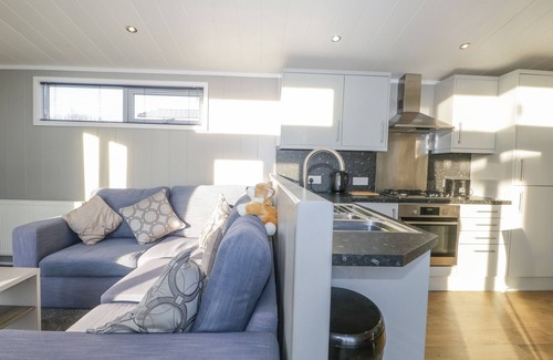 South Lakeland Leisure Village Cottage | Yealand 36