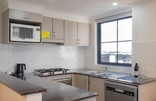 Darling Harbour Apartment | YEHS Hotel Sydney Harbour Suites