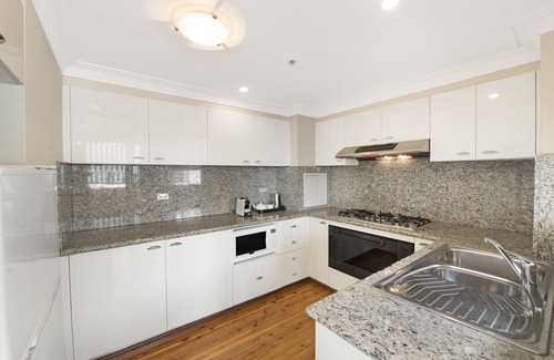 Darling Harbour Apartment | YEHS Hotel Sydney Harbour Suites