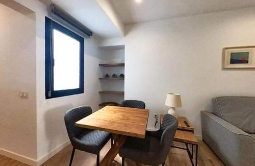 Puerto del Rosario Apartment | Yellow Apartment in Puerto del Rosario