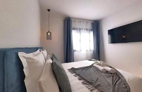 Puerto del Rosario Apartment | Yellow Apartment in Puerto del Rosario