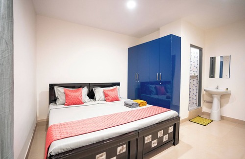 Kondapur Hotel | Yellow Bells Signature