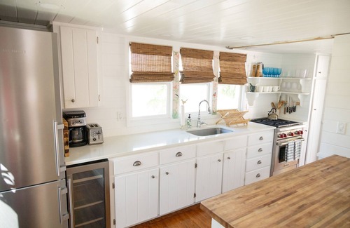 Hope Town Cottage | Yellow Bird Cottage in Hopetown Settlement