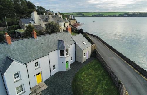 St Brides House | Yellow Cottage - 2 Bedroom Cottage - Dale