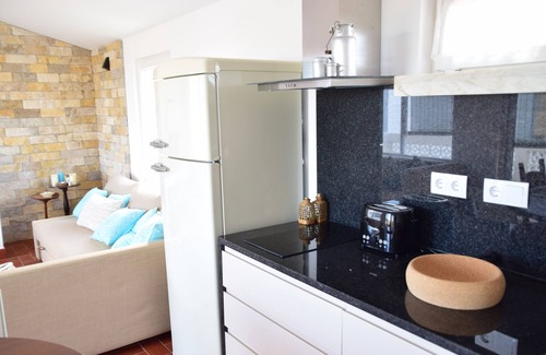 Vila do Bispo Cottage | Yellow Cottage near Zavial Beach
