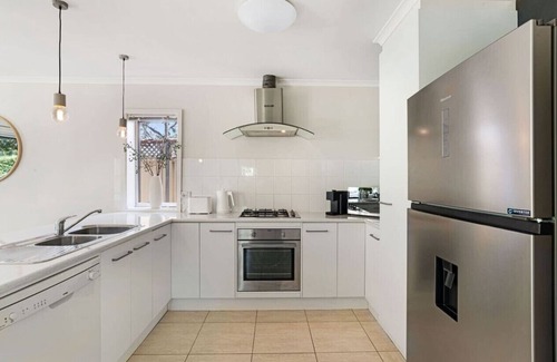 McCracken House | Yellow Door Sunshine 3 Bedroom Home
