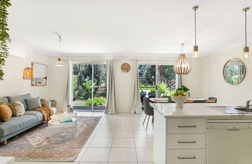 McCracken House | Yellow Door Sunshine 3 Bedroom Home