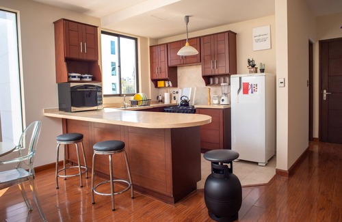 Cochabamba Apartment | Yellow Gem Apt - Campoverde