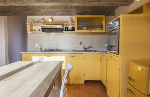 Le Cure Apartment | Yellow Home By MMega