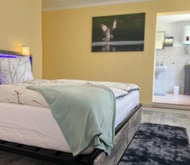 Lychen Apartment | Yellow Home