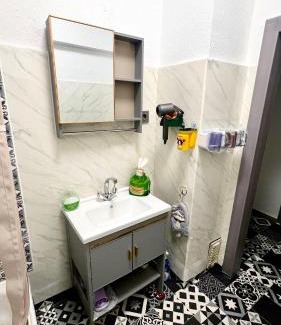 Krefeld Apartment | Yellow House