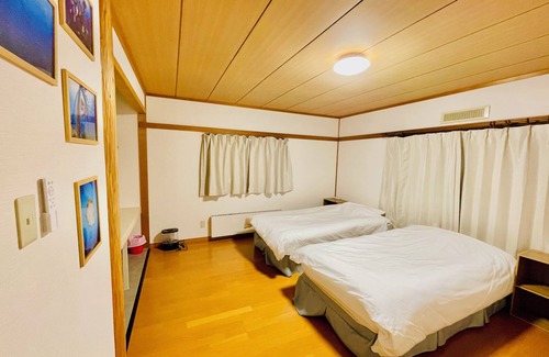 Kutchan Bed & Breakfast | Yellow House Niseko
