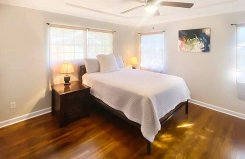 West Pensacola House | Yellow Moon - Yellow Moon
