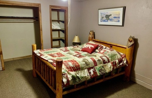 Linton Cabin | Yellow River Lodge w/ Hot Tub & Pool