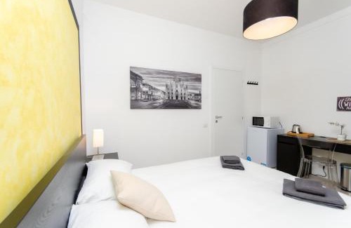 Varesine House | Yellow Room
