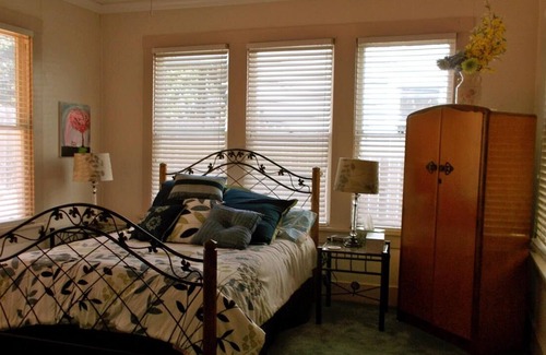 Alta Vista House | YELLOW ROSE OF TEXAS - 2.6 MILES FROM BEAUTIFUL DOWNTOWN SAN ANTONIO
