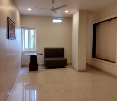 Hyderabad Hotel | Yellow Sapphire Hotel Hi-Tech City