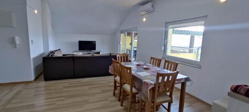 Sarajevo Apartment | Yellow Vacation House