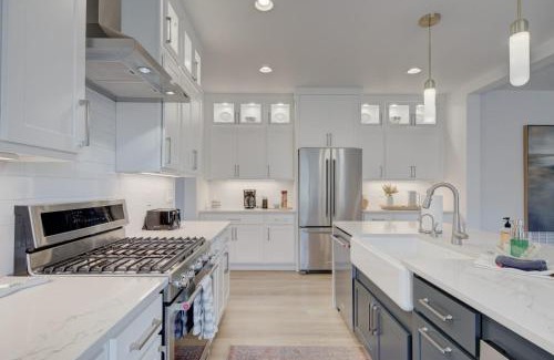 Bozeman House | Yellowstone Country Outdoor Adventures Sleeps 6