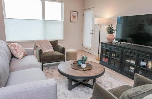 Livingston House | Yellowstone Flats