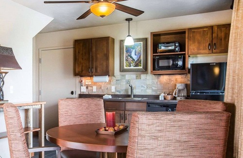 Livingston Cabin | Yellowstone Valley Lodge, an Ascend Collection Hotel