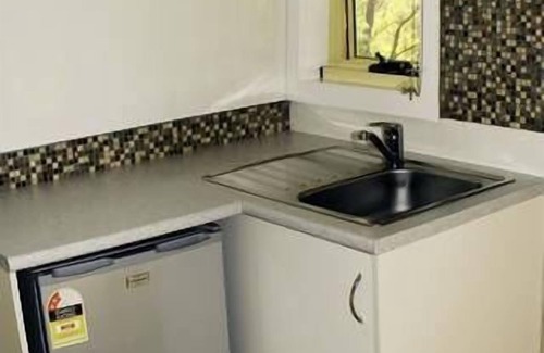 Stanwell Tops Apartment | YellowtailStay - The Courtyard Room
