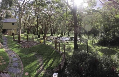 Stanwell Tops Apartment | YellowtailStay - The Courtyard Room