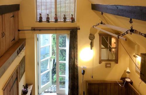 Ellastone House | Yelt Cottage