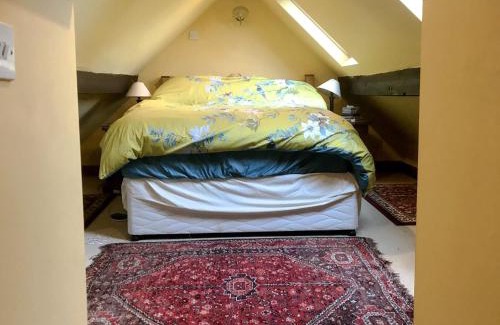 Ellastone House | Yelt Cottage