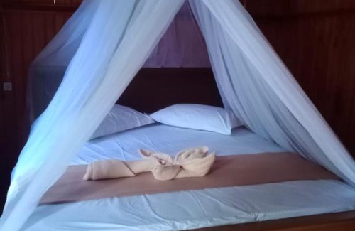 Raja Ampat House | Yenkoranu Homestay and Dive Center