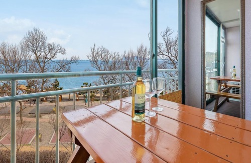 Suwon House | Yeongheongdo Badanoel spa Pension
