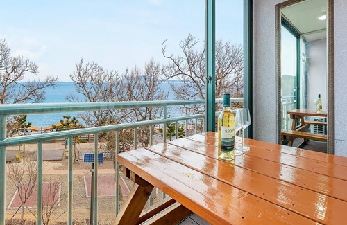 Suwon House | Yeongheongdo Badanoel spa Pension