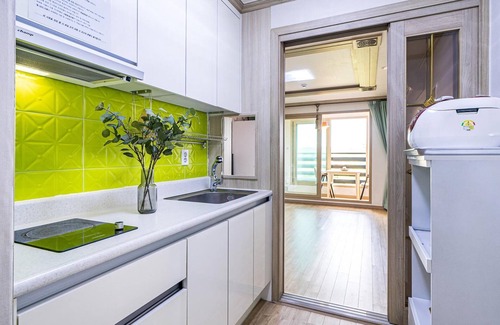Suwon House | Yeongheungdo J Pension