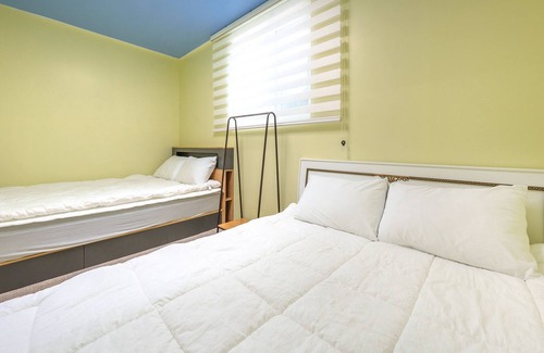 Suwon House | Yeongheungdo Sunset Spa Pension