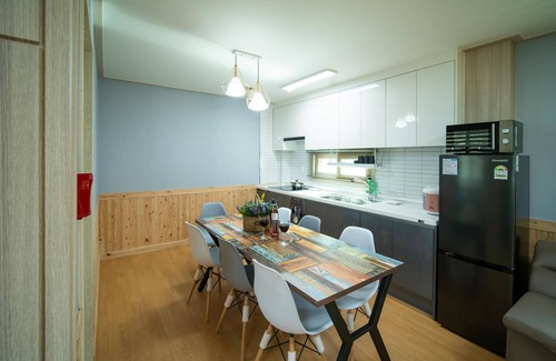 Dolsan-eup House | Yeosu Casagoni Pension