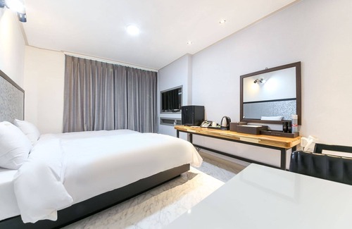 Hak-dong Hotel | Yeosu Hotel Encore