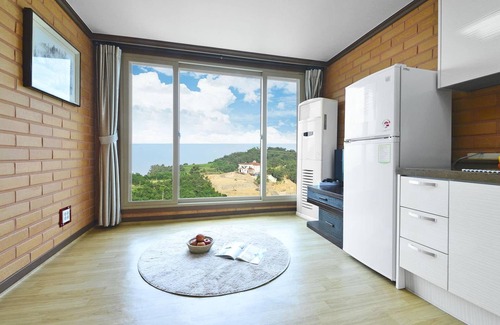 Pokchon House | Yeosu Hwangto Pension