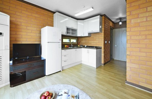 Pokchon House | Yeosu Hwangto Pension