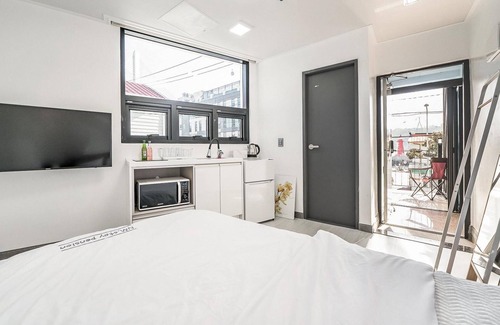 Yeosu House | Yeosu Nangmanstay Pension