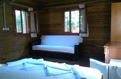 Yaniklar Hotel | Yesil Bahce Bungalow - Ahsap Evler